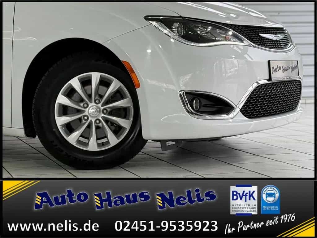 Chrysler Pacifica 7-Sitzer Allwetter Navi Android/Apple K 09/2016-photo-1