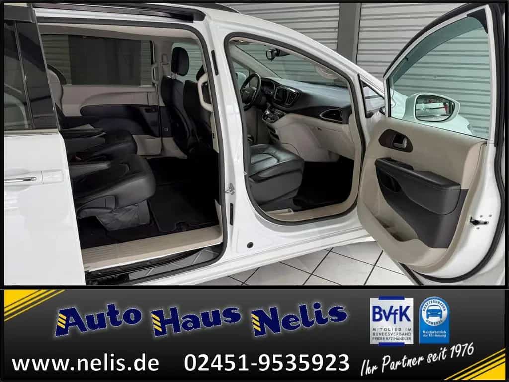 Chrysler Pacifica 7-Sitzer Allwetter Navi Android/Apple K 09/2016-photo-21