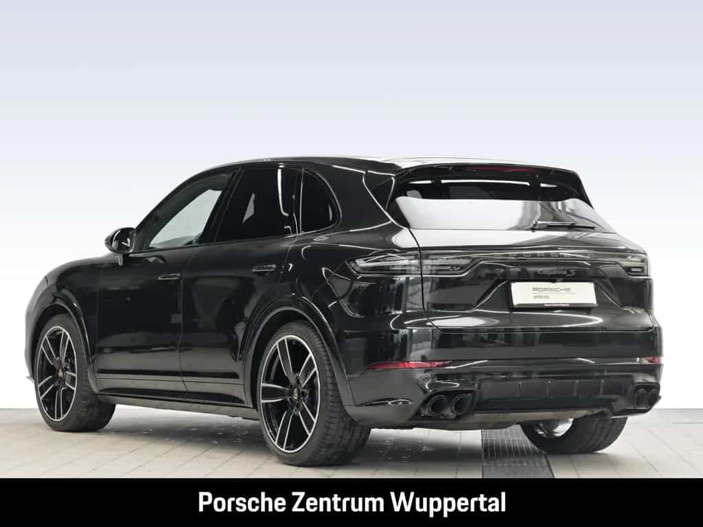 Porsche Cayenne S Platinum Edition Sportabgas InnoDrive 01/2023-photo-2