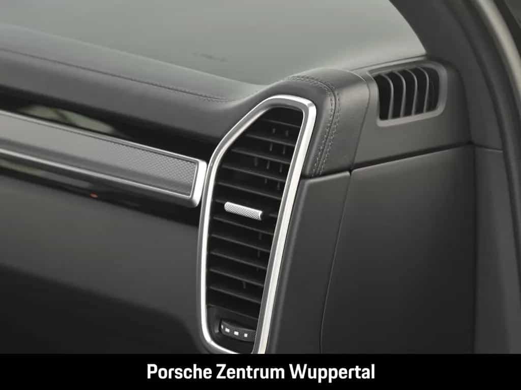 Porsche Cayenne S Platinum Edition Sportabgas InnoDrive 01/2023-photo-21