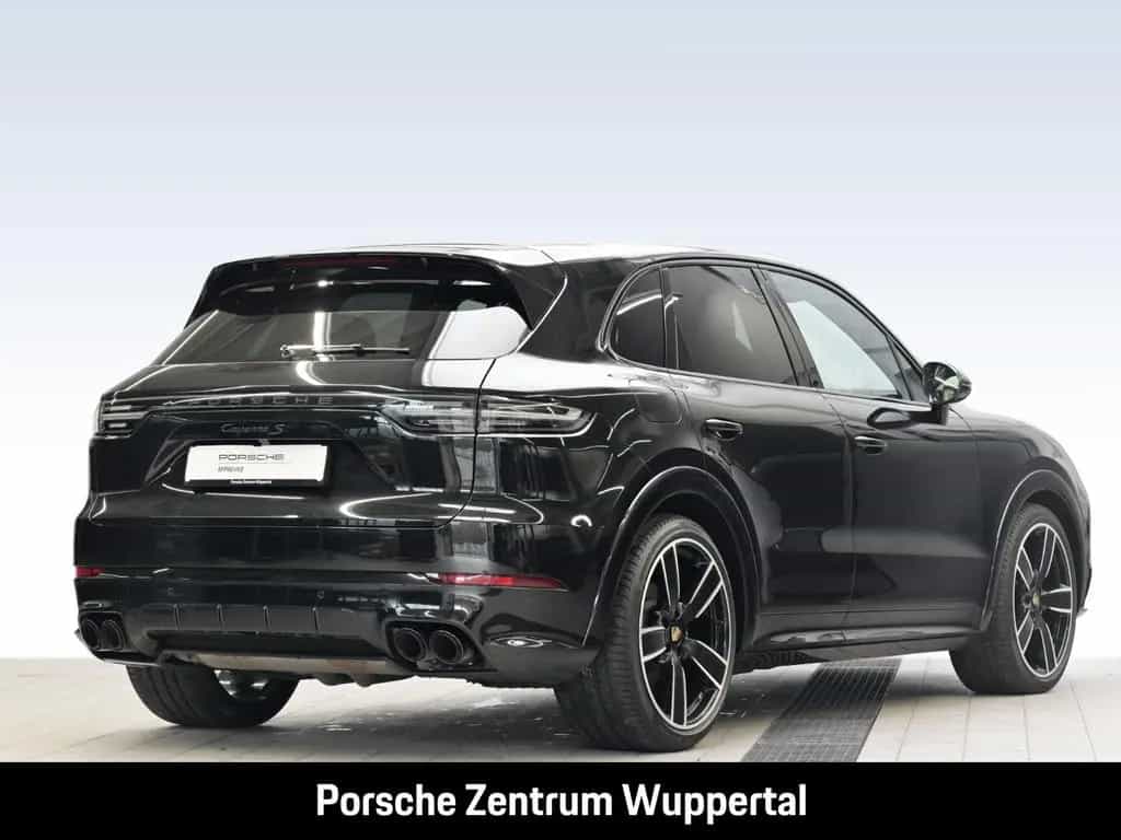 Porsche Cayenne S Platinum Edition Sportabgas InnoDrive 01/2023-photo-3