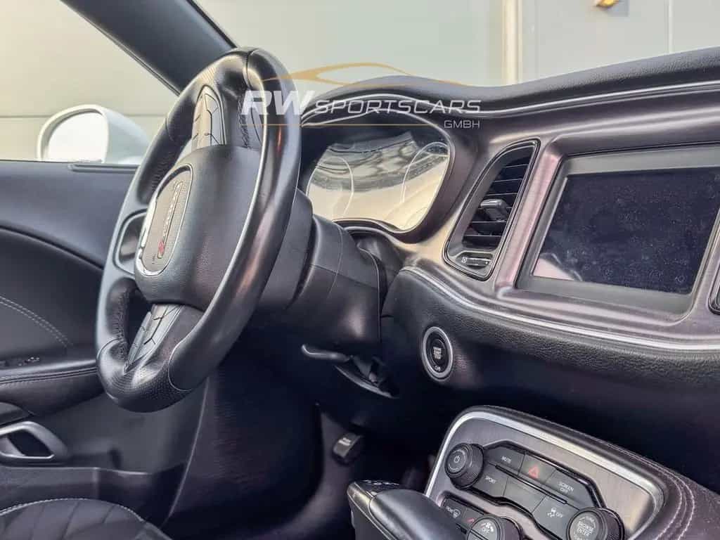 Dodge Challenger 01/2018-photo-15