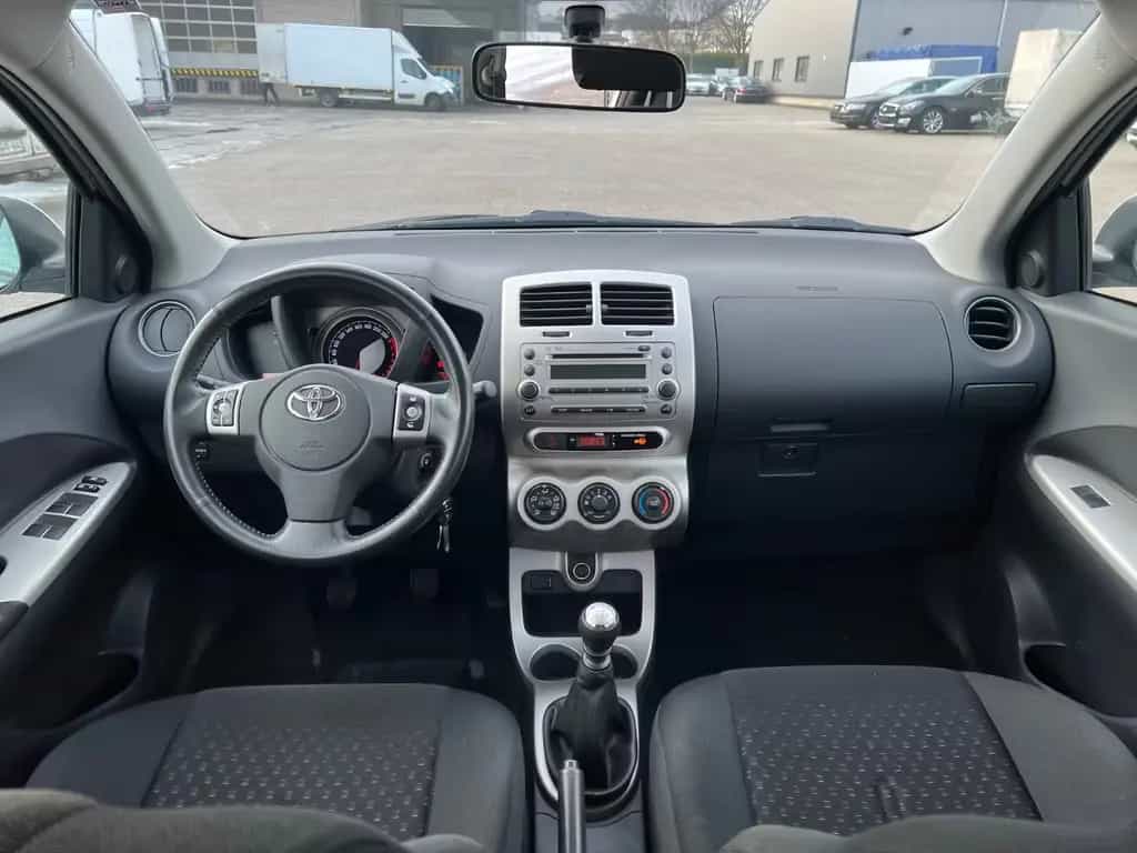 Toyota Urban Cruiser 1.3 74kW lückenloses Scheckheft ! 12/2011-photo-13