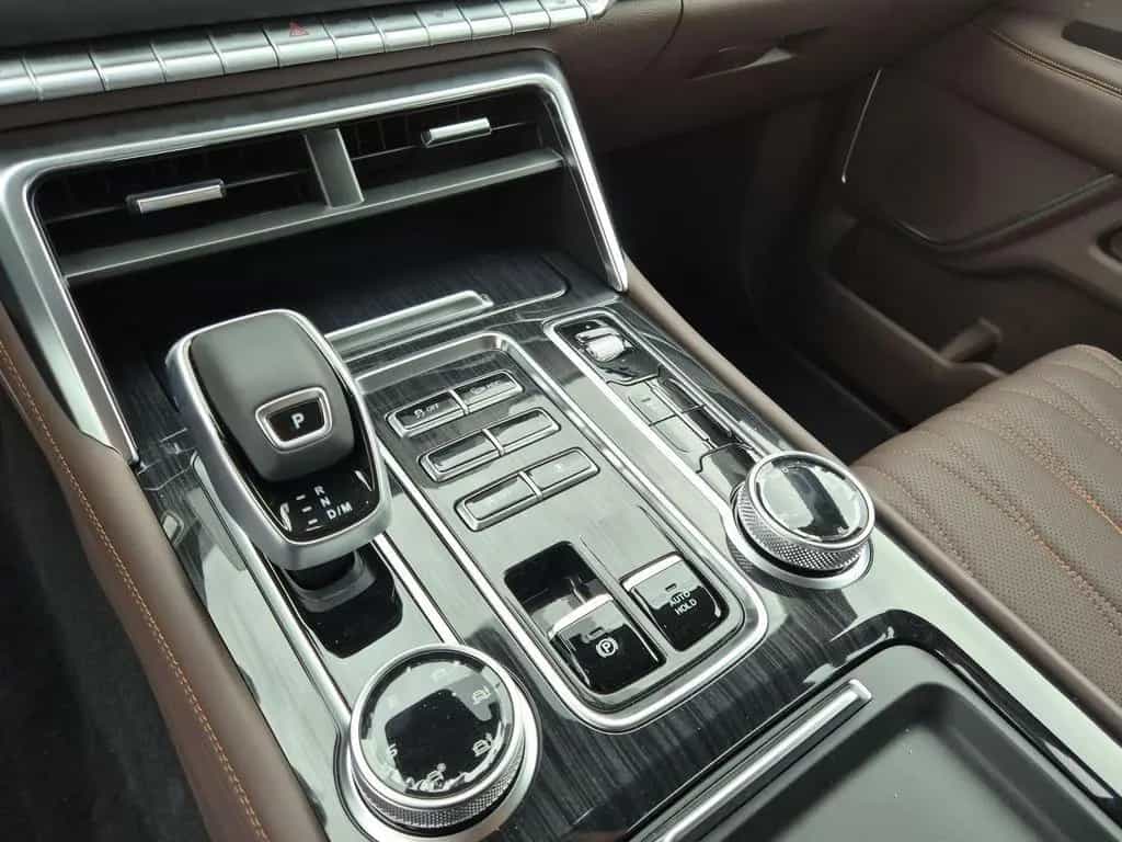 Foton 4 Ultra 2.0 L Diesel 117kW 8AT null-photo-13