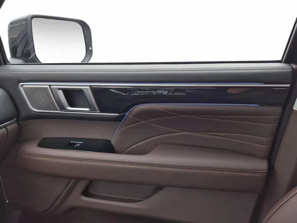 Foton 4 Ultra 2.0 L Diesel 117kW 8AT null-photo-8