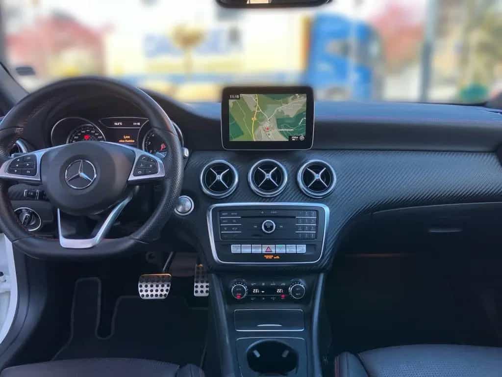Mercedes-Benz A-Class 250 4M AMG Harman COMAND LED Night Kamera EDW 05/2018-photo-11