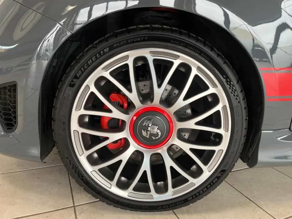 Abarth 595 Turismo/Automatik/Leder/Xenon/PDC/CarPlay 04/2020-photo-3