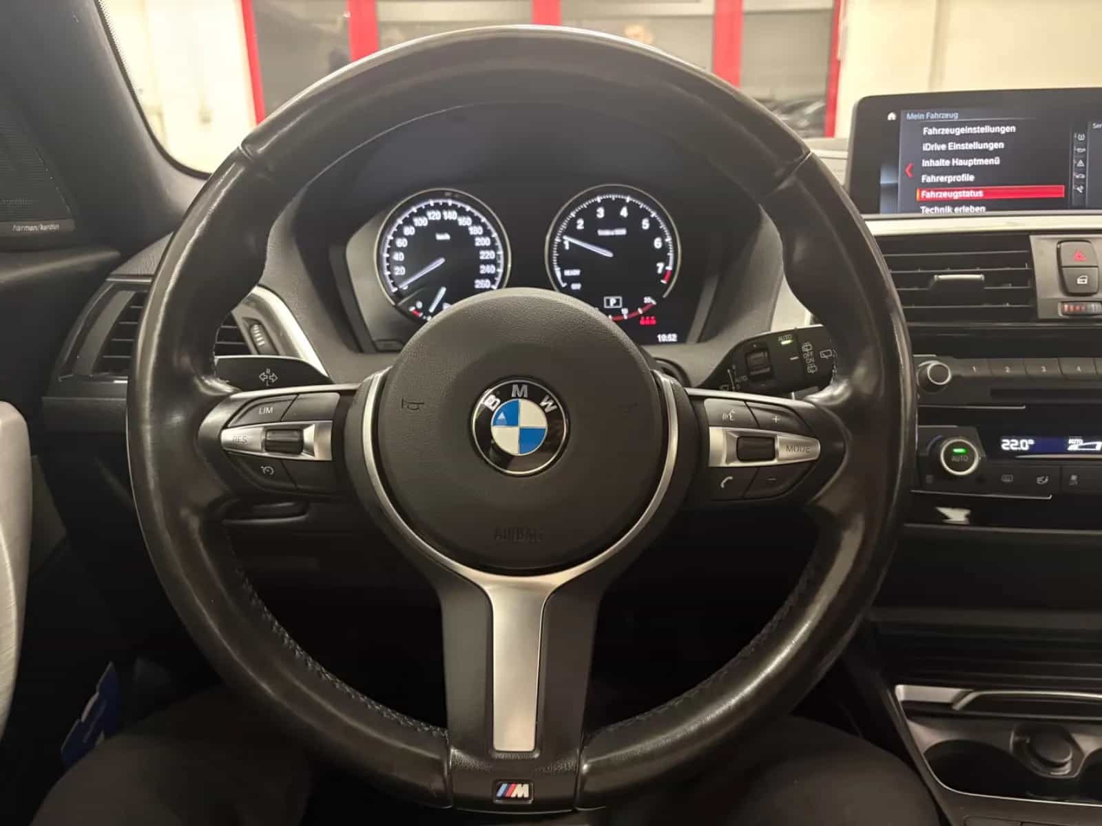BMW 1 Series 07/2017-photo-30