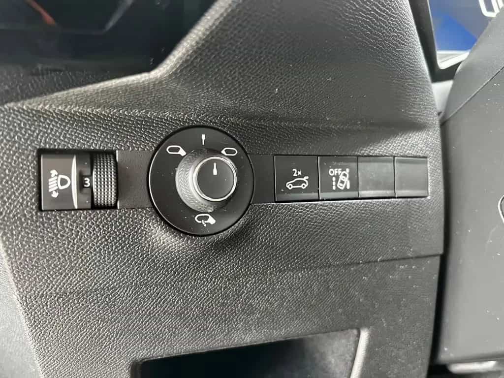 DS Automobiles DS7 (Crossback) BlueHDi 131PS Chic Automatik Cam 03/2020-photo-16