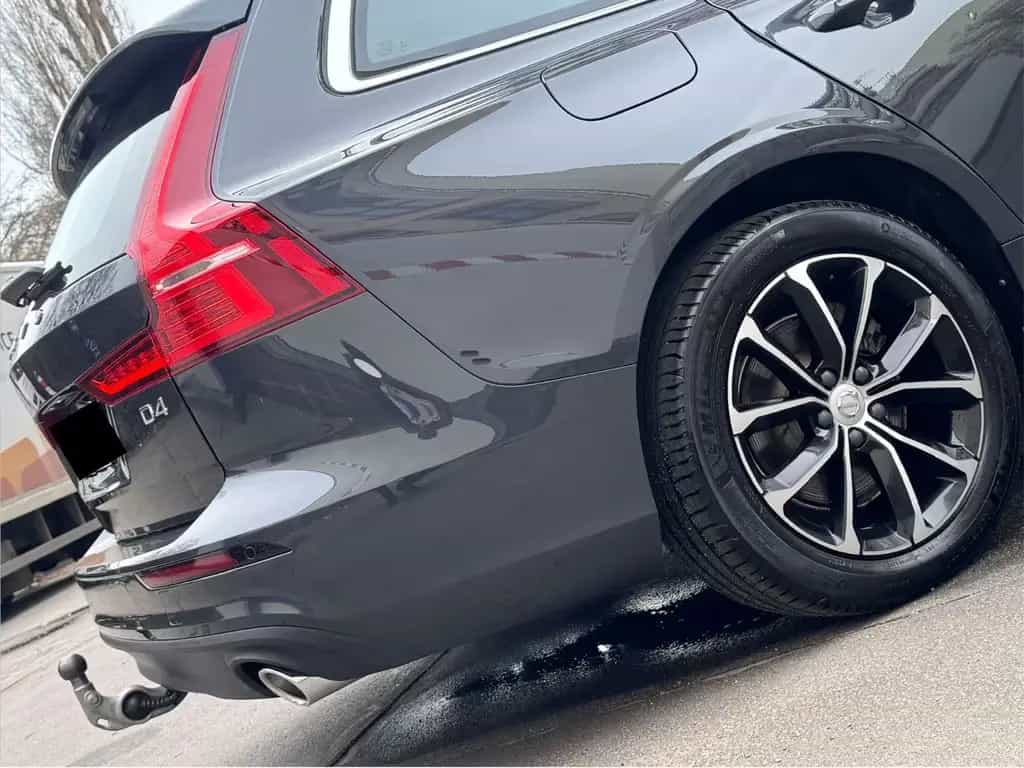 Volvo V60 *D4*MOMENTUM-PRO*PDC*NAVI*LED*AHK*KLIMA*MULTI 06/2020-photo-6