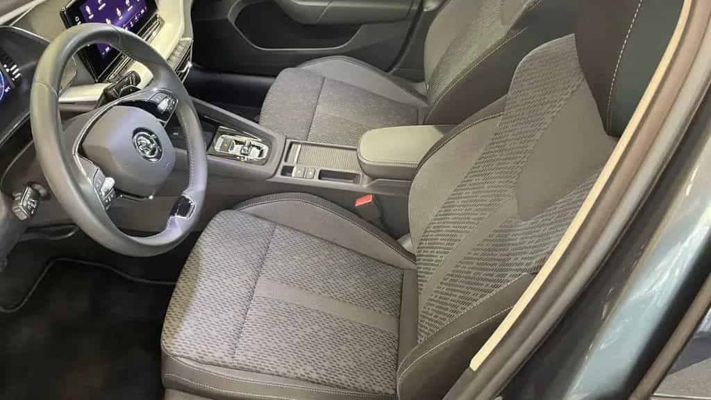Skoda Octavia Combi First Edition 2.0 TDI DSG LED Navi 06/2021-photo-14