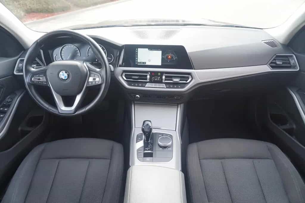 BMW 320 i Advantage LED Navi Digitales Cockpit PDC 06/2020-photo-10