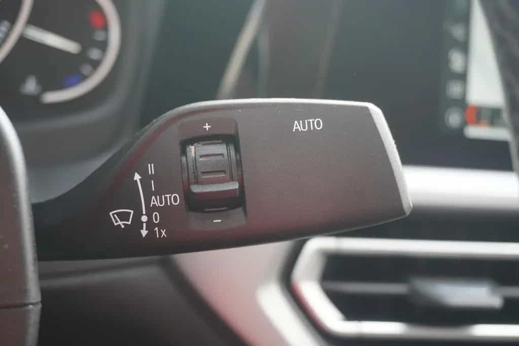 BMW 320 i Advantage LED Navi Digitales Cockpit PDC 06/2020-photo-21