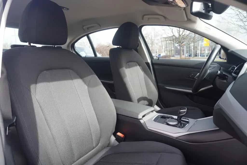 BMW 320 i Advantage LED Navi Digitales Cockpit PDC 06/2020-photo-27