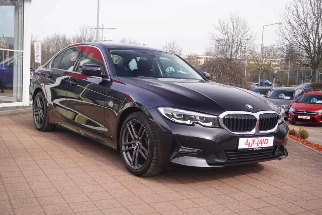 BMW 320 i Advantage LED Navi Digitales Cockpit PDC 06/2020-photo-4