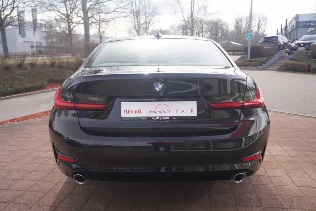 BMW 320 i Advantage LED Navi Digitales Cockpit PDC 06/2020-photo-5
