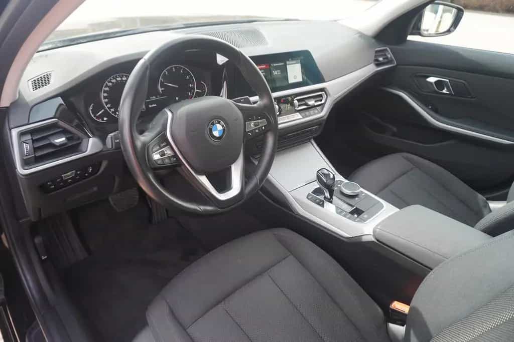 BMW 320 i Advantage LED Navi Digitales Cockpit PDC 06/2020-photo-7