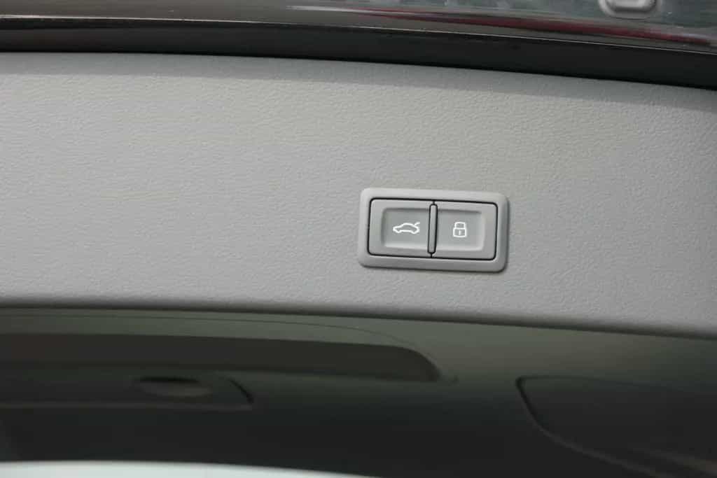 Audi A6 3.0 TDI Avant quattro S-Tronic Bi-Xenon ACC 01/2019-photo-27