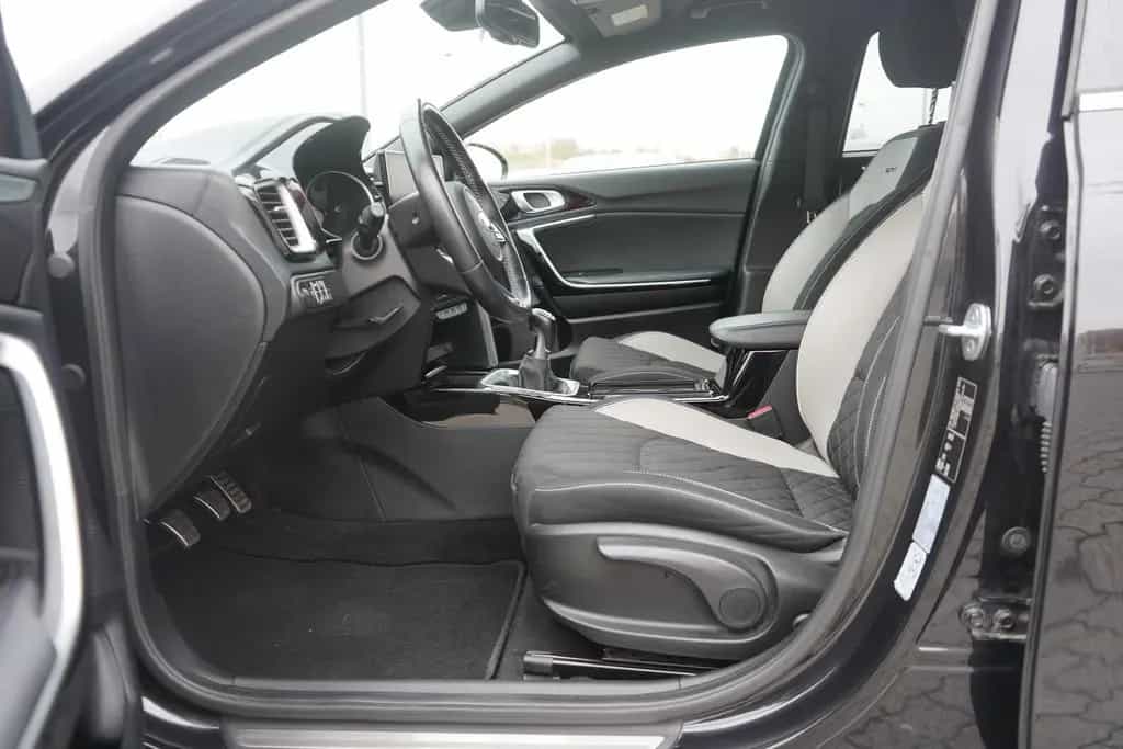 Kia ProCeed GT-Line 1.5 T-GDI LED Navi Sitzheizung 05/2021-photo-23