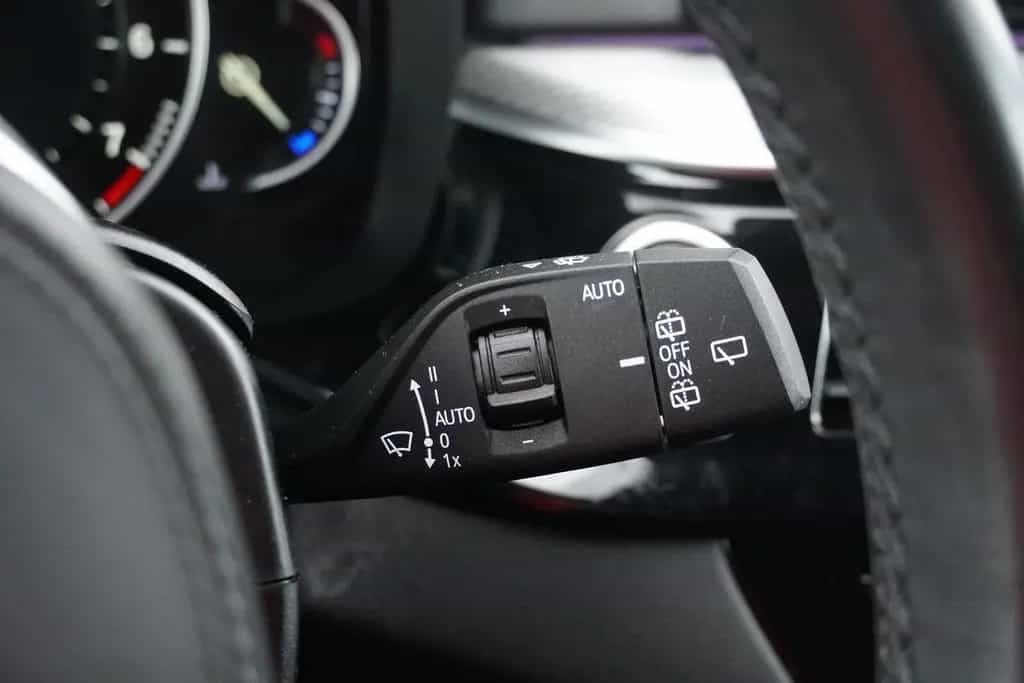 BMW 5 Series 530i M Sport Aut. Klimaaut. LED Navi Sitzheizung 05/2018-photo-24
