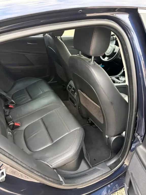Jaguar XE 20d Automatik 04/2016-photo-6