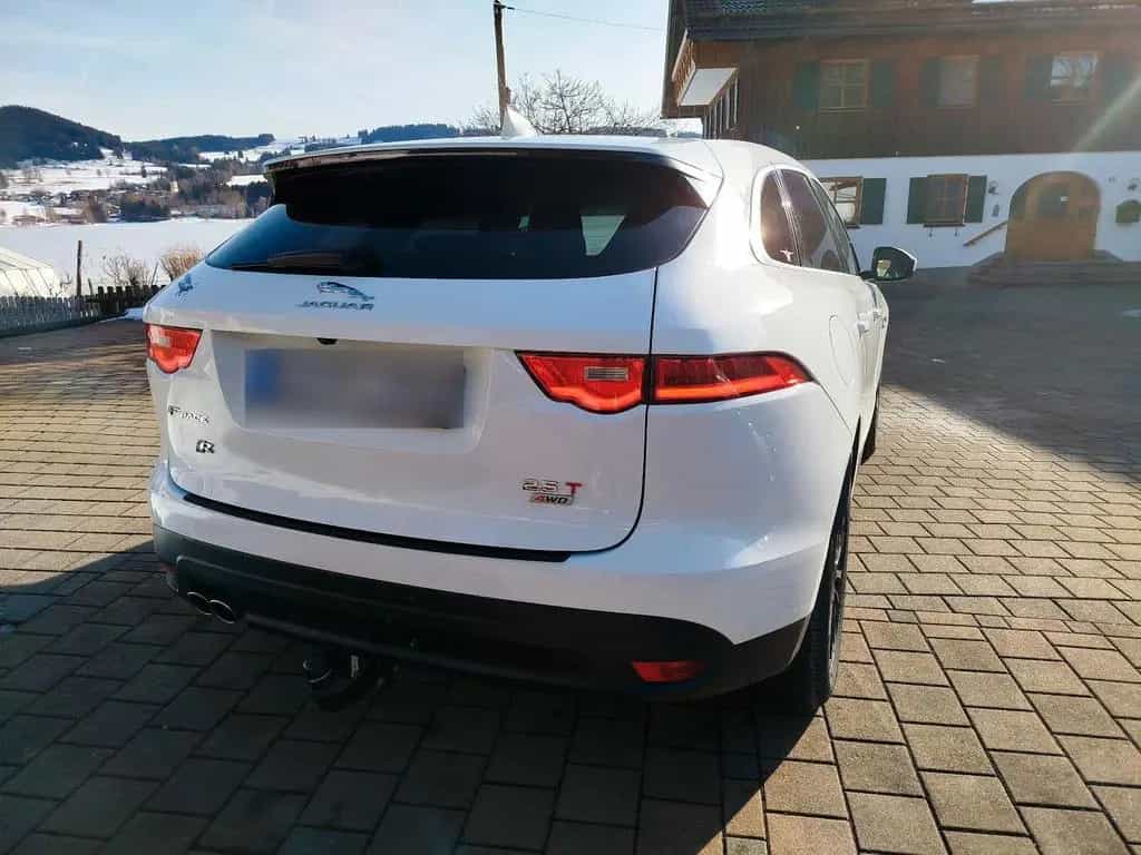 Jaguar F Pace Allrad 08/2017-photo-2