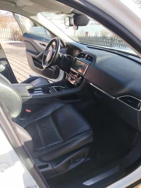 Jaguar F Pace Allrad 08/2017-photo-6