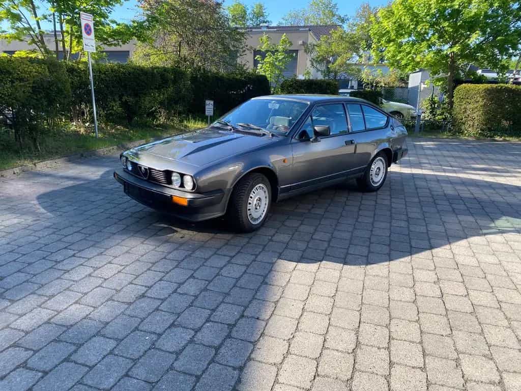Alfa Romeo GTV6 *** 1. Hand *** 3 Liter 06/1982-photo-1
