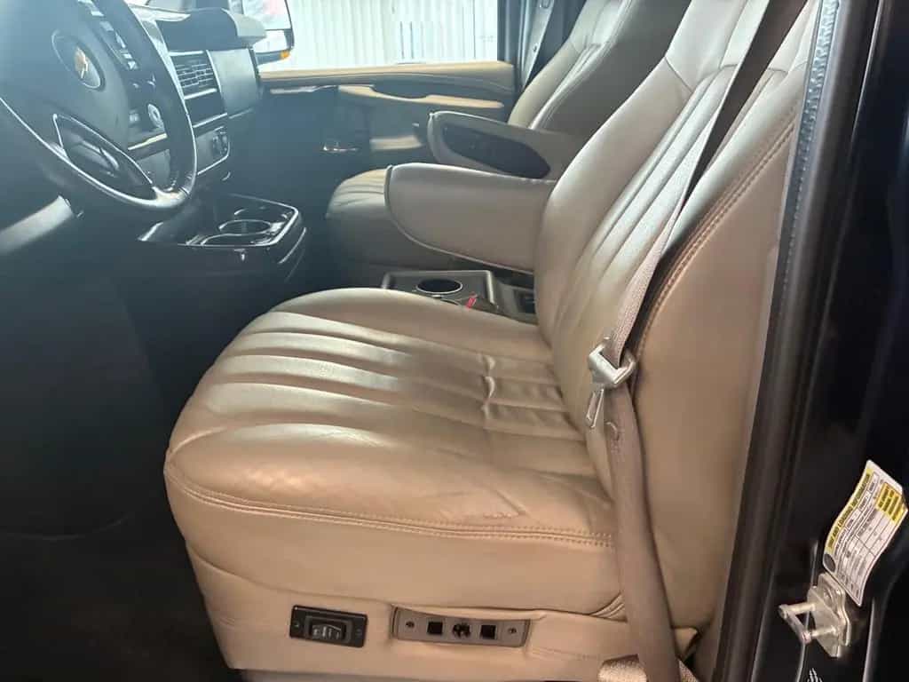 GMC Savana 5,3l V8 Explorer Limited 08/2012-photo-15