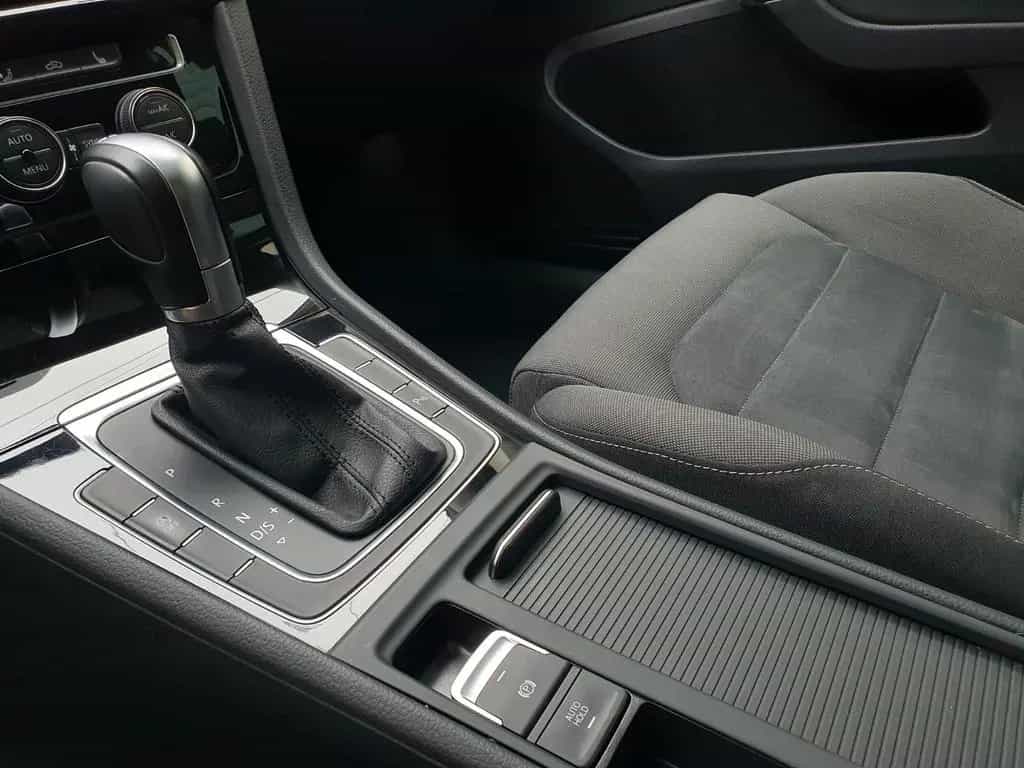 Volkswagen Golf VII Highline BMT*LED*Pano*ACC*Virtual*Blind 04/2017-photo-16