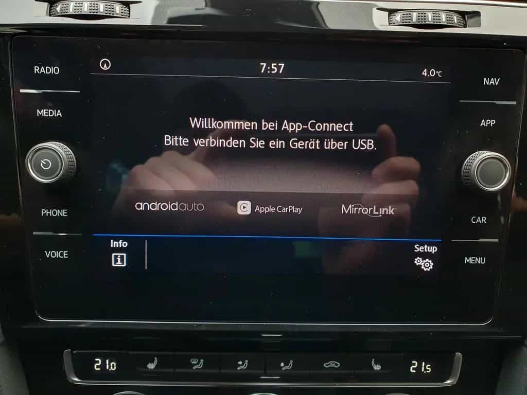 Volkswagen Golf VII Highline BMT*LED*Pano*ACC*Virtual*Blind 04/2017-photo-21