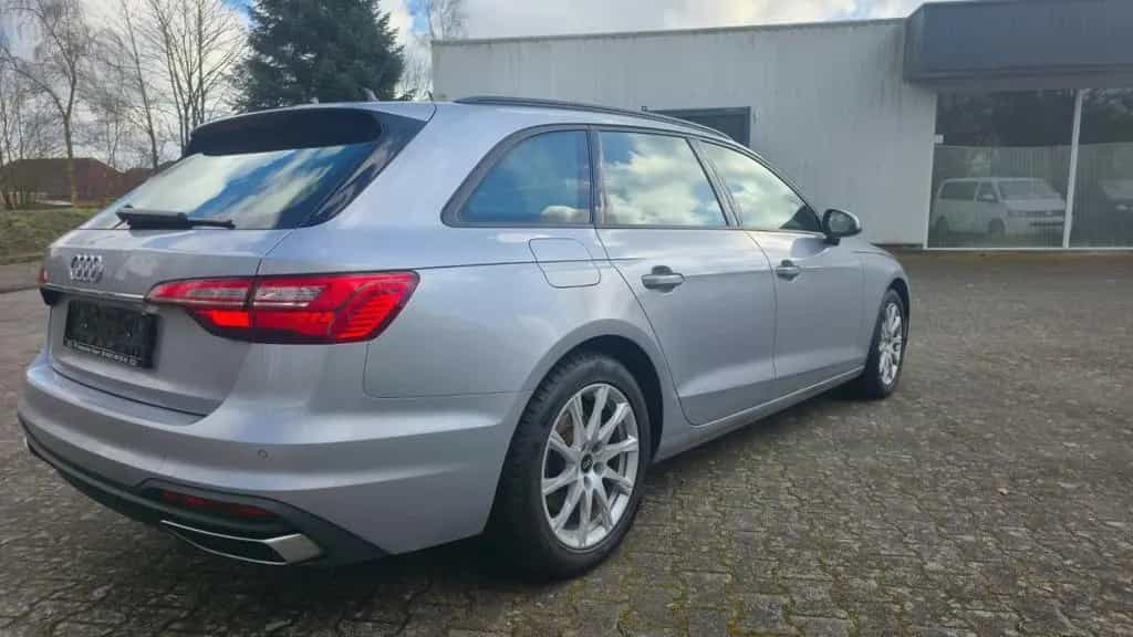 Audi A4 Avant 40 TDI basis 02/2022-photo-3