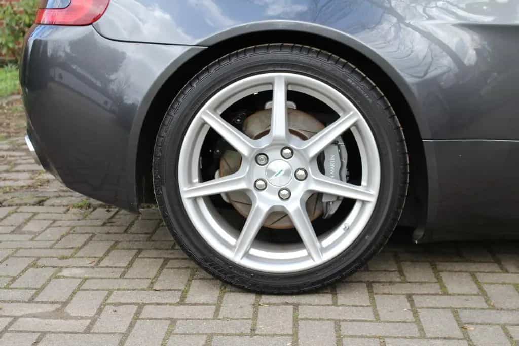 Aston Martin V8 Vantage 4.3l - 11/2006-photo-11