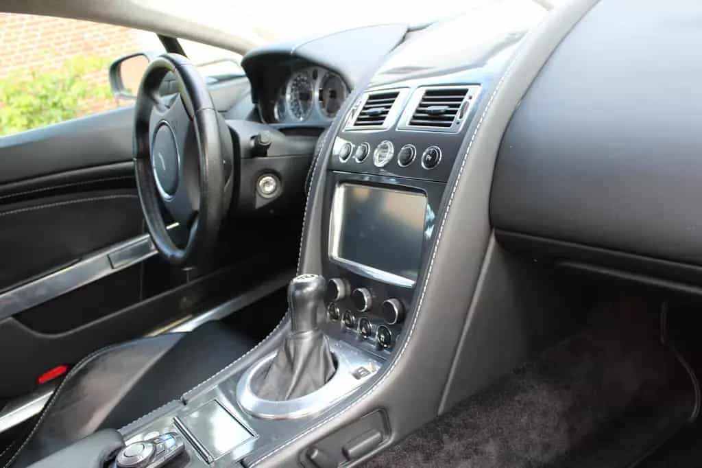 Aston Martin V8 Vantage 4.3l - 11/2006-photo-6