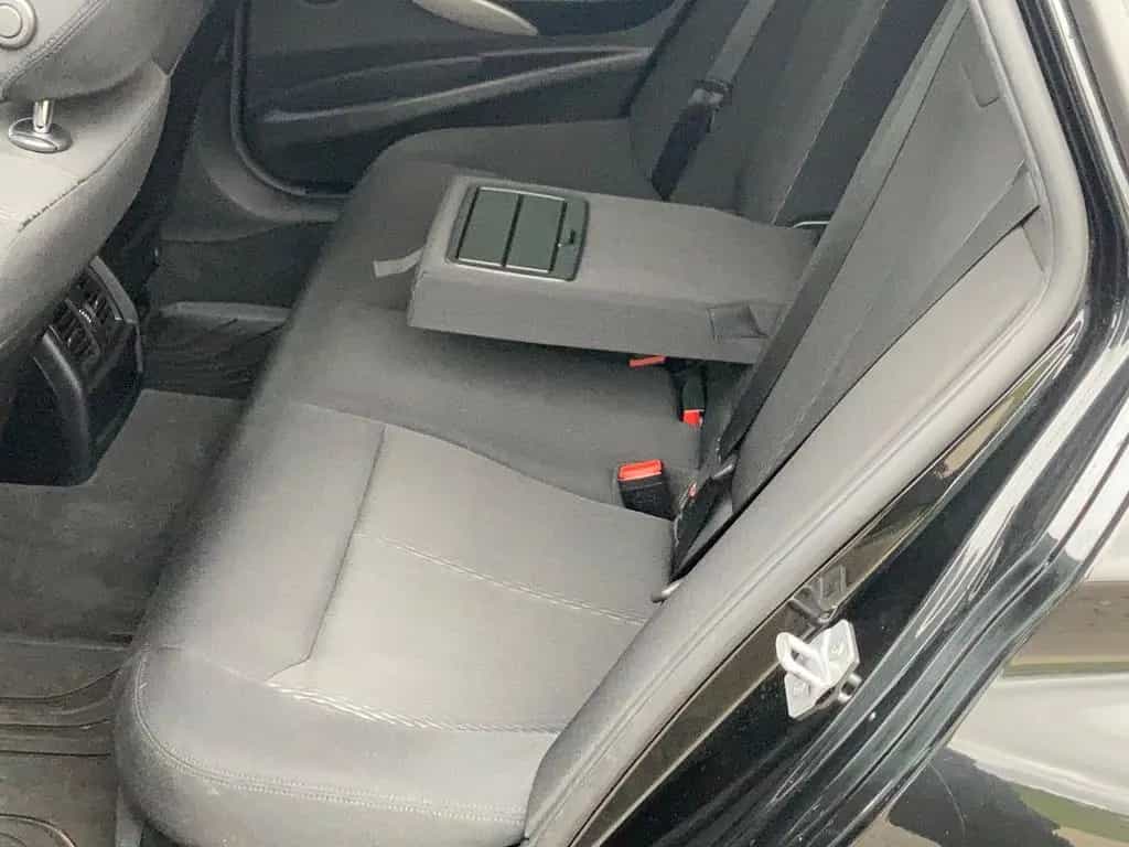 BMW 3 Series 01/2018-photo-16