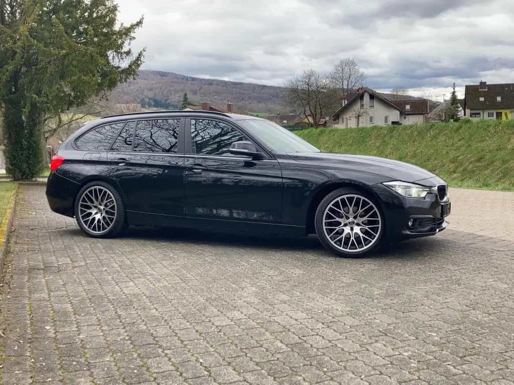 BMW 3 Series 01/2018-photo-4