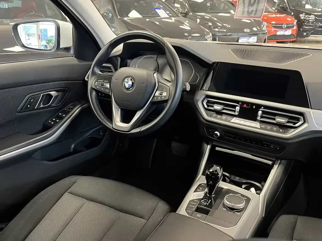 BMW 318 Pano*Dig.Cockpit*Tempomat*SHZ*Bluetooth*LED 10/2021-photo-11