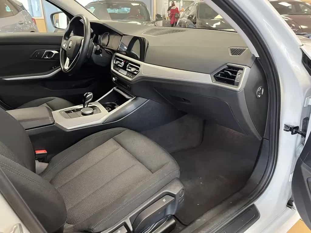 BMW 318 Pano*Dig.Cockpit*Tempomat*SHZ*Bluetooth*LED 10/2021-photo-15