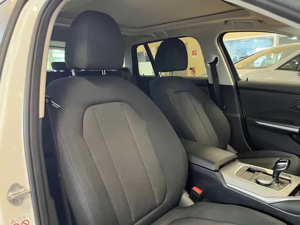 BMW 318 Pano*Dig.Cockpit*Tempomat*SHZ*Bluetooth*LED 10/2021-photo-16