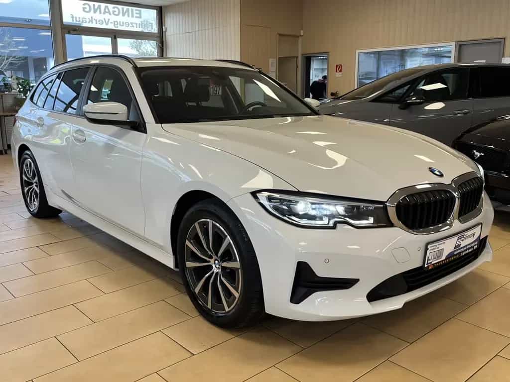 BMW 318 Pano*Dig.Cockpit*Tempomat*SHZ*Bluetooth*LED 10/2021-photo-2