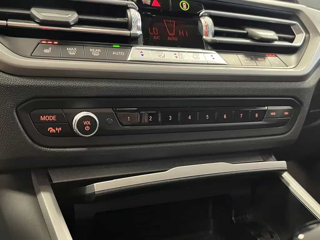 BMW 318 Pano*Dig.Cockpit*Tempomat*SHZ*Bluetooth*LED 10/2021-photo-23