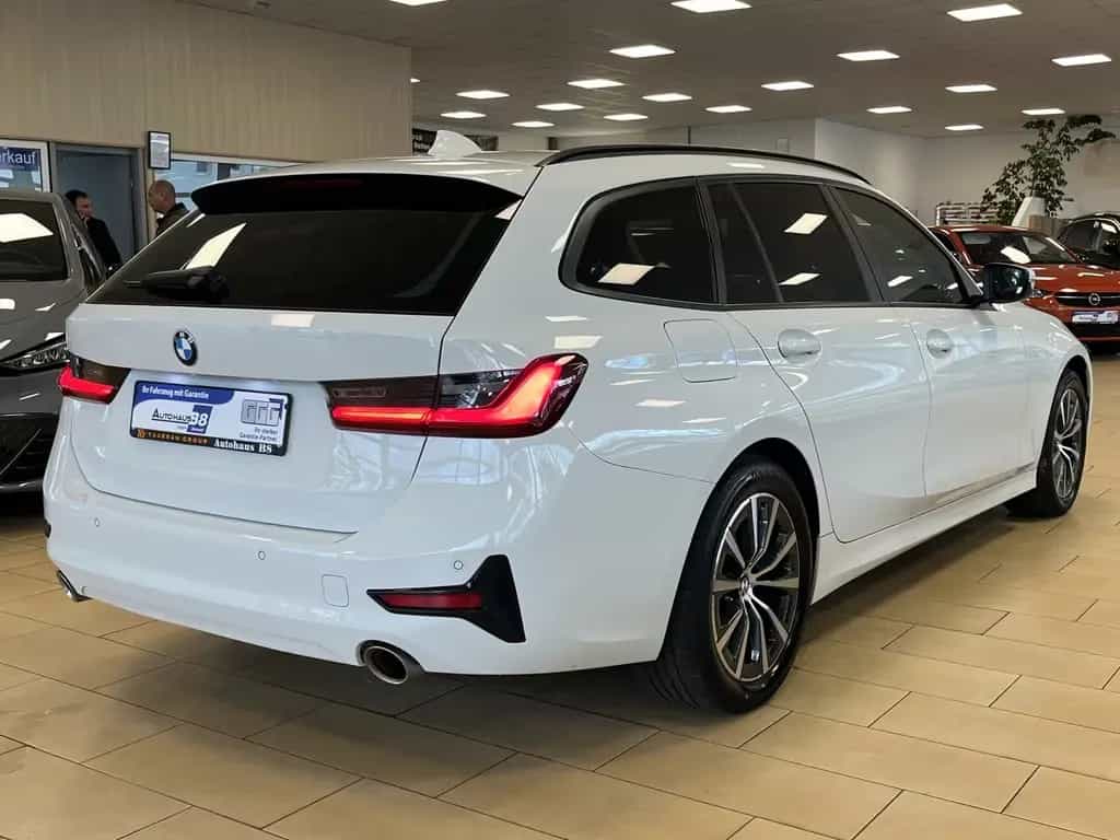 BMW 318 Pano*Dig.Cockpit*Tempomat*SHZ*Bluetooth*LED 10/2021-photo-3