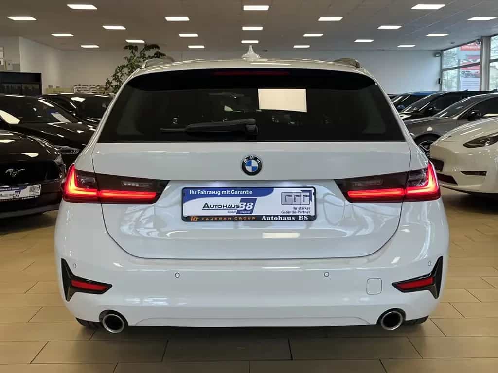 BMW 318 Pano*Dig.Cockpit*Tempomat*SHZ*Bluetooth*LED 10/2021-photo-4