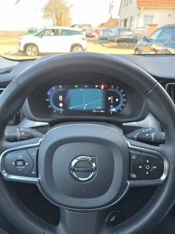Volvo XC60 XC 60  B4 Autom. Navi AHK SHZ Kamera LED Driver 10/2022-photo-12