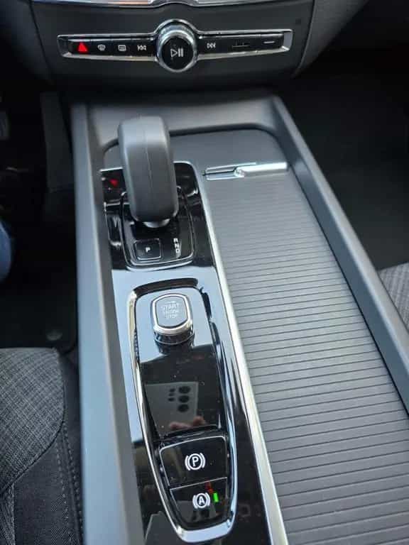 Volvo XC60 XC 60  B4 Autom. Navi AHK SHZ Kamera LED Driver 10/2022-photo-13