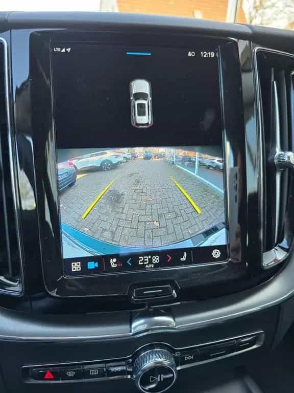 Volvo XC60 XC 60  B4 Autom. Navi AHK SHZ Kamera LED Driver 10/2022-photo-14
