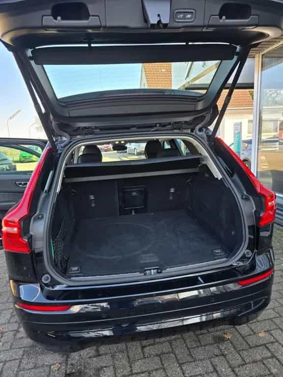 Volvo XC60 XC 60  B4 Autom. Navi AHK SHZ Kamera LED Driver 10/2022-photo-4