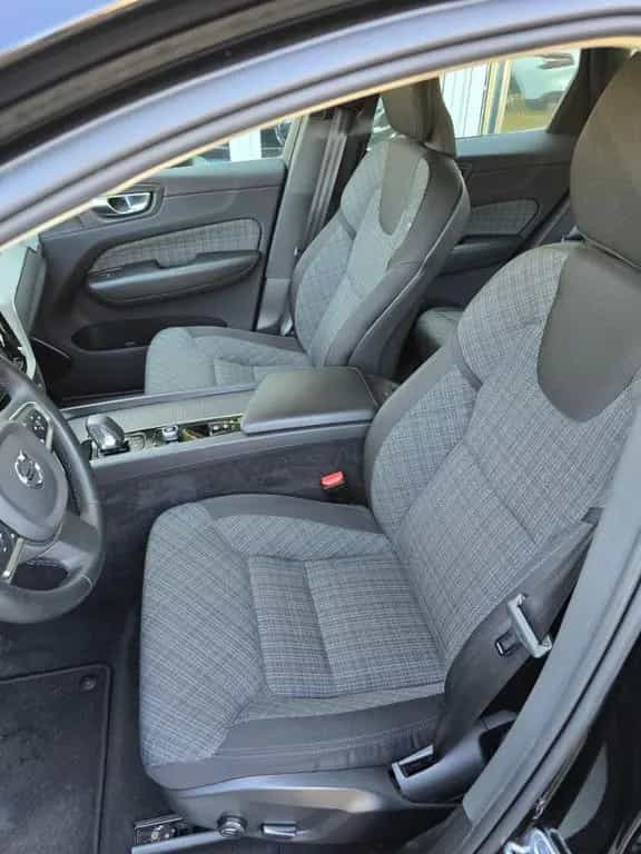 Volvo XC60 XC 60  B4 Autom. Navi AHK SHZ Kamera LED Driver 10/2022-photo-8