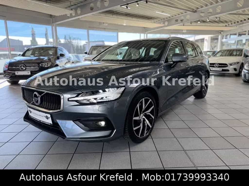 Volvo V60 T4 Geartronic Momentum Pro Navi*SHZ*RFK 06/2020-photo-1