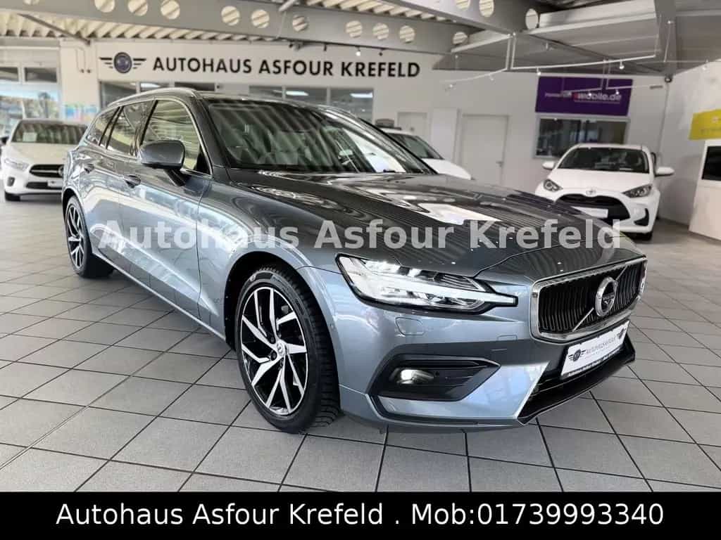 Volvo V60 T4 Geartronic Momentum Pro Navi*SHZ*RFK 06/2020-photo-6